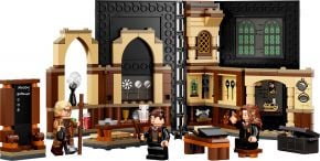 LEGO<sup>&reg;</sup> Harry Potter 76397 Hogwarts™ Moment: Verteidigungsunterricht